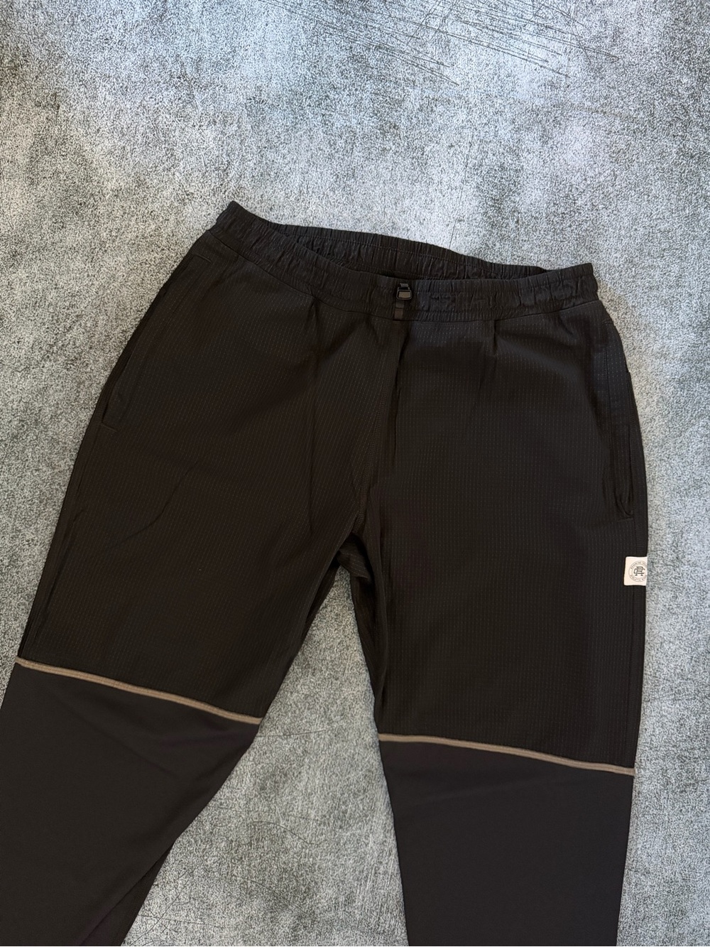 Reigning Champ Running Pants Dot Air Men's Black Technical Pants Medium